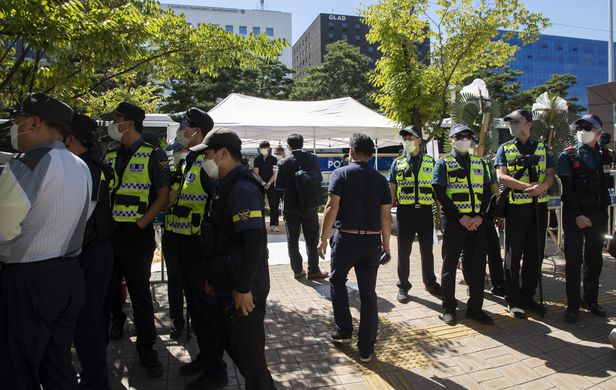 경찰, 자영업자 분향소 조문 통제 … 서울시 <경찰대응 과해>