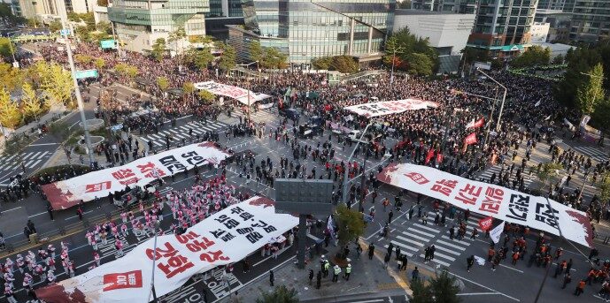 경찰, 15일 민중총궐기 엄정대응 … 민중행동 <소외받은 사람들 목소리 틀어막겠다는 것>