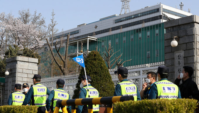 파쇼패당의 충견은 반드시 청산된다