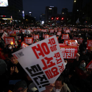 〈윤석열탄핵〉국민청원 91만명 돌파 … 대통령실 〈위법사유 없인 탄핵불가〉
