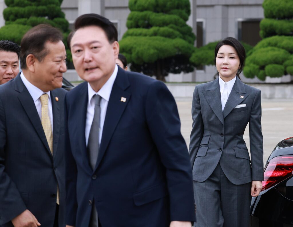 한국외대교수진 시국선언문 〈검찰은 김건희국선로펌〉