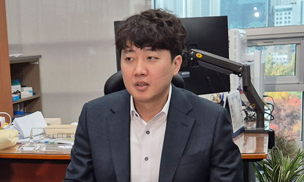 이준석 〈윤대통령, 희한하게 명태균 얘기는 잘 들어〉