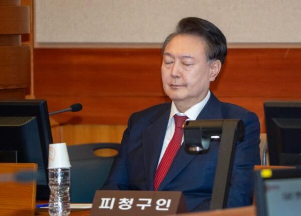 윤석열, 비상계엄선포직후 추경호·나경원 등과 통화 