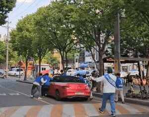 이재명 대구유세현장 차량테러 ... 4명 부상 